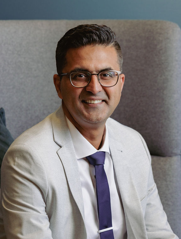 Dr Nikhil Patravali, Consultant Gynaecologist